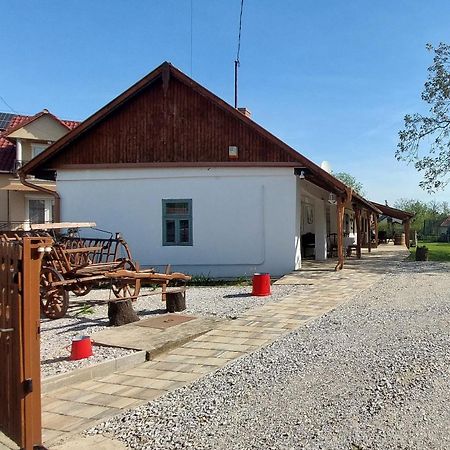 Trinity Vendeghaz Abadszalok Villa Luaran gambar