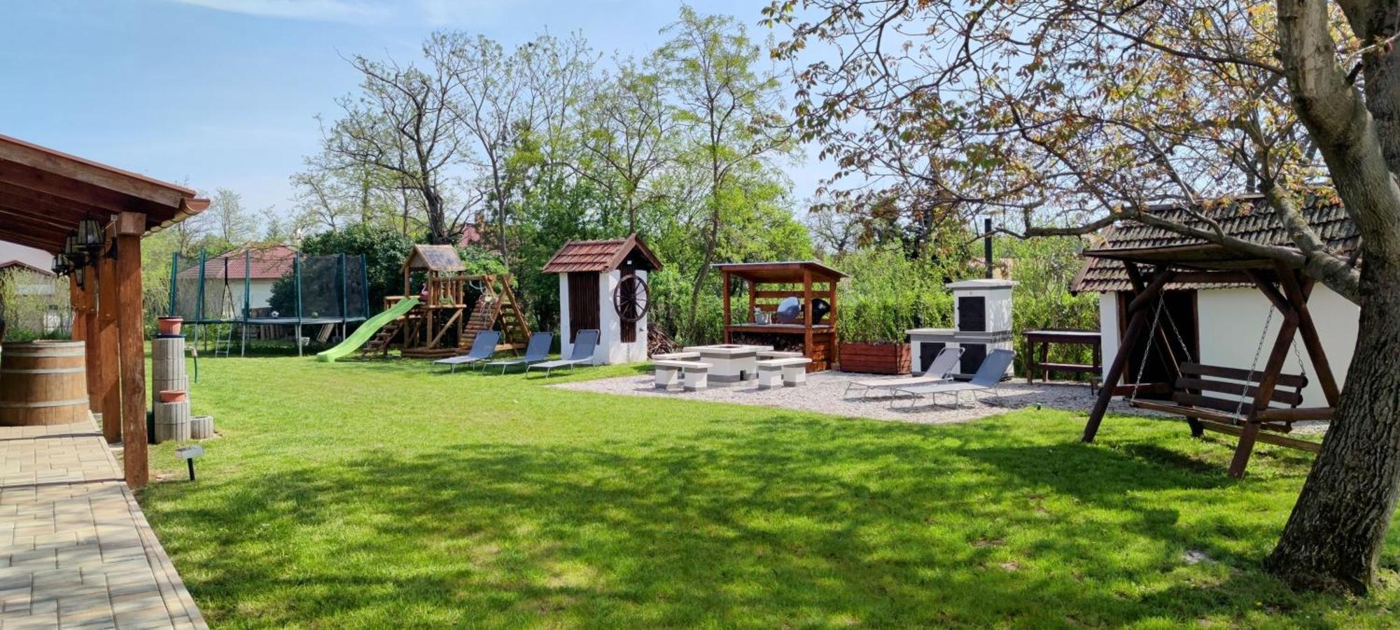 Trinity Vendeghaz Abadszalok Villa Luaran gambar